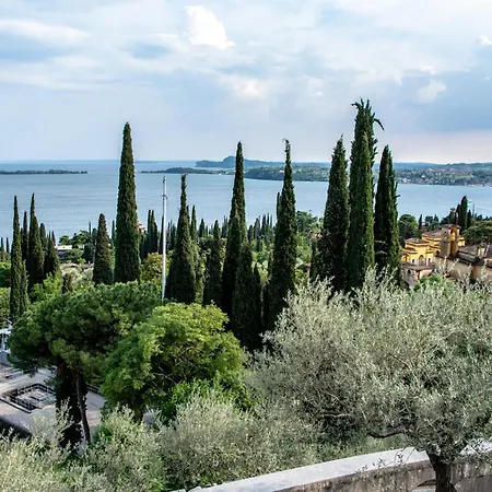 Vicky Loft Gardone-relax & Vittoriale - Happy Appartement *